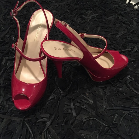 Enzo Angiolini red peep toe heels. - Picture 3 of 5